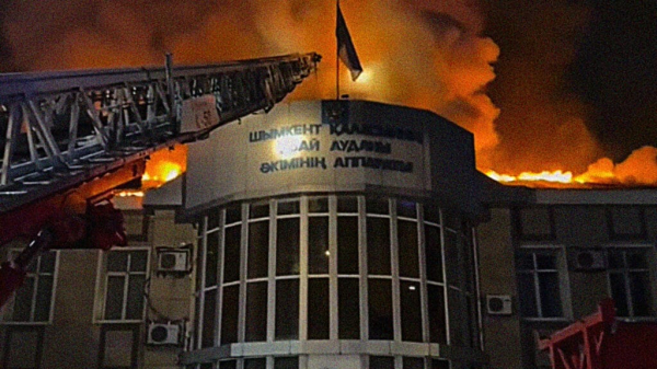 1200 квадратных метров акимата Шымкента сгорели за ночь