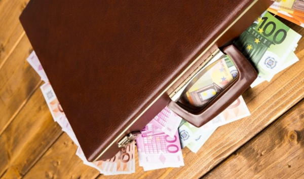Вывоз валюты из Казахстана: Как избежать штрафов