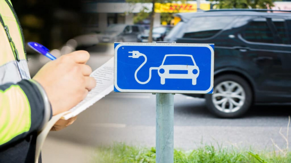 МВД РК будет штрафовать владельцев обычных авто за парковку на месте для электрокаров 