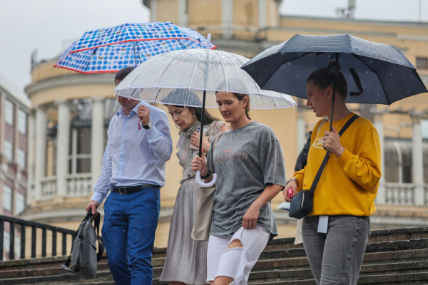 Нудный дождь и жарища до +36? Погода в Москве в начале августа: чего ждать