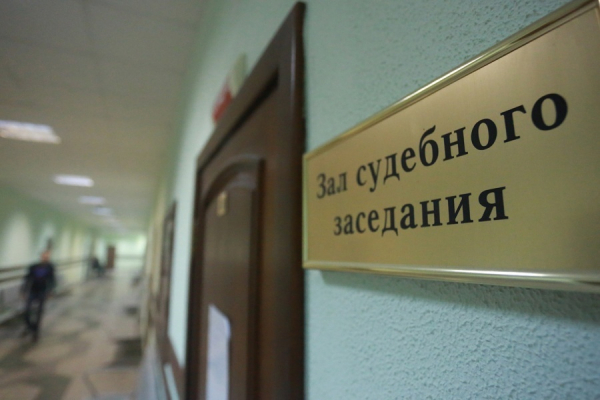 Шестерым татарстанцам дали &laquo;условку&raquo; за грабеж и вымогательство