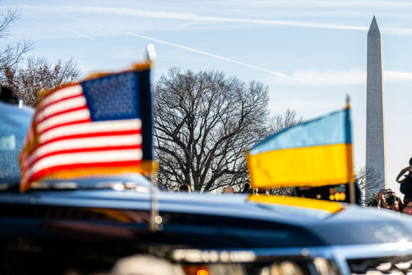 Зеленского холодно встретили в США &mdash; за закрытыми дверями начался большой торг