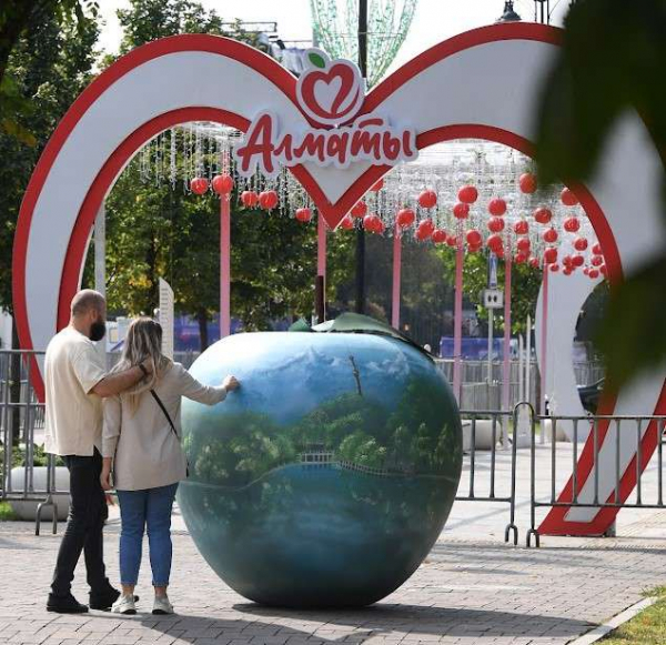 Мировые авиакомпании рекламируют Алматы