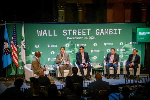 Тимур Турлов выступил на конференции Wall Street Gambit: шахматы как инструмент финансовой стратегии