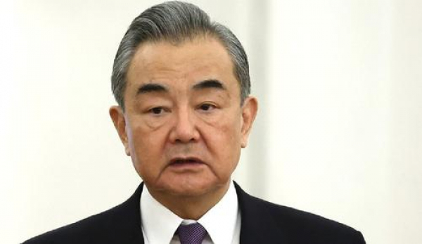 Ван И: Китай призывает немедленно остановить боевые действия на Ближнем Востоке