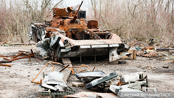 Аэропорт Махачкалы временно закрыли из-за ремонта полосы