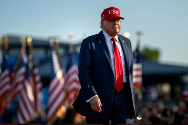 Трамп заявил о введении блокады судов у иранских портов