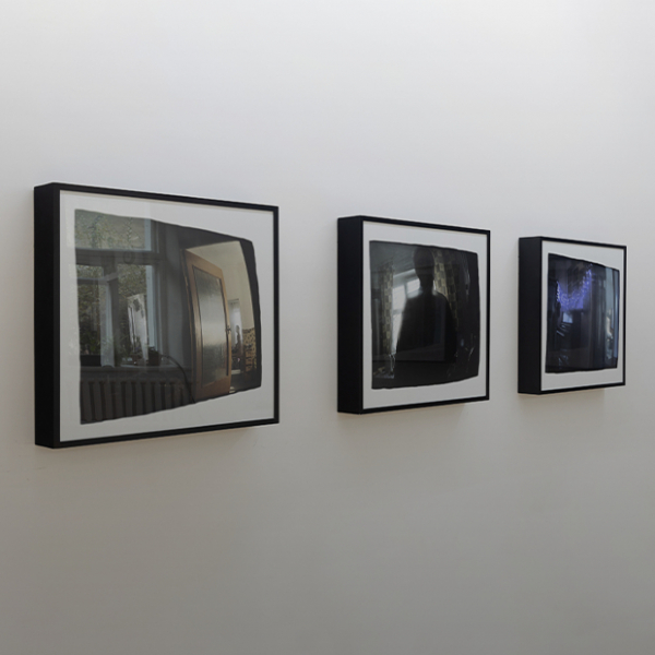 Люди всегда живут со своими фантомами