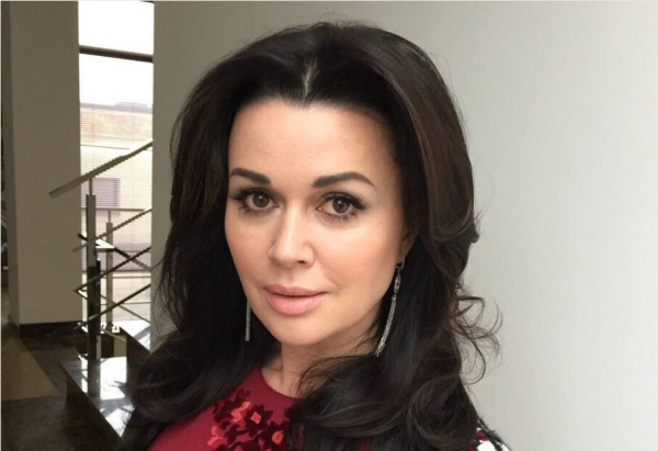 Чернышев приехал на могилу Анастасии Заворотнюк в день ее рождения