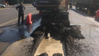 &quot;Вода идет сквозь асфальт&quot;: в &quot;Алматы су&quot; прокомментировали видео