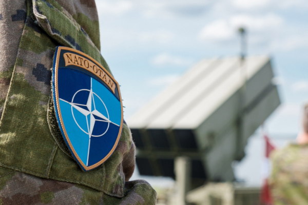 НАТО 30 лет готовится к войне с РФ: раскрыты тайны британской разведки