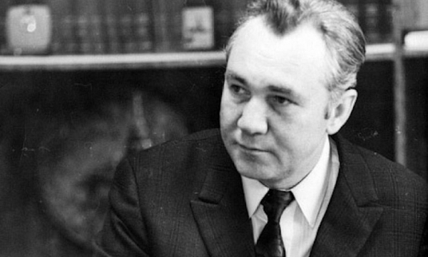 Акт вандализма на могиле Фикрята Табеева в Москве возмутил жителей Татарстана