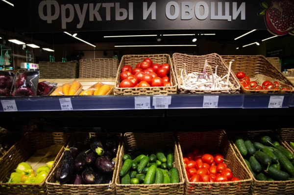 Врач Умнов призвал в августе обращать внимание на сезонные продукты
