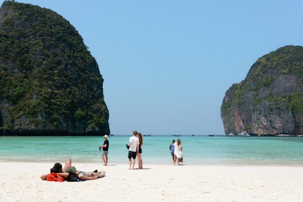 Названы подорожавшие популярные туристические направления