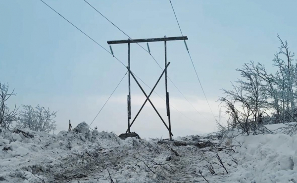 В Североморске полностью вернули электричество после обрушения опор ЛЭП