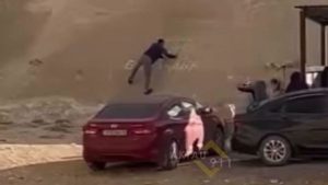 Древнюю скалу Ыбыкты сай снова разрисовали в Мангистау: подозреваемый задержан (видео)